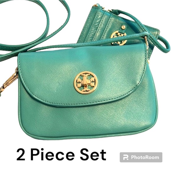 Tory Burch Handbags - Tory Burch Authentic Turquoise Robinson Crossbody Bag W/Credit Card Pouch NWOT